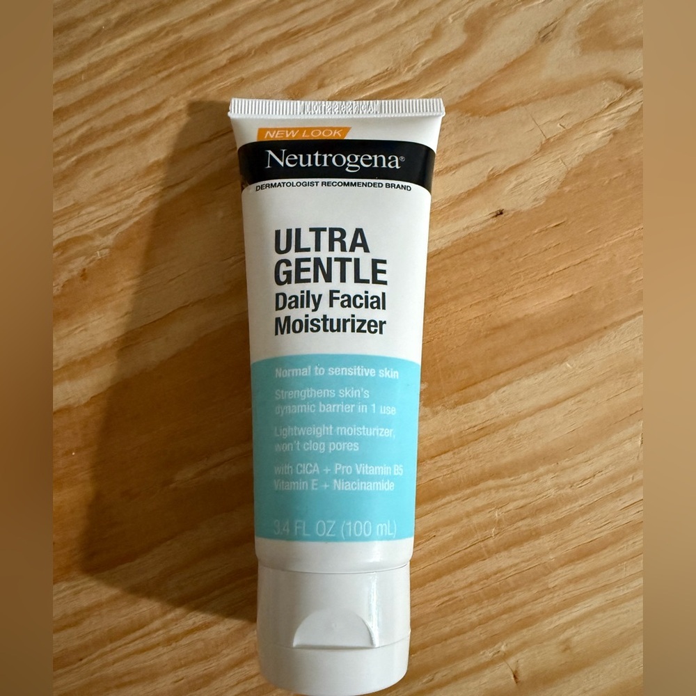 Neutrogena Ultra Gentle Daily Facial Moisturizer - New Vitamin B5